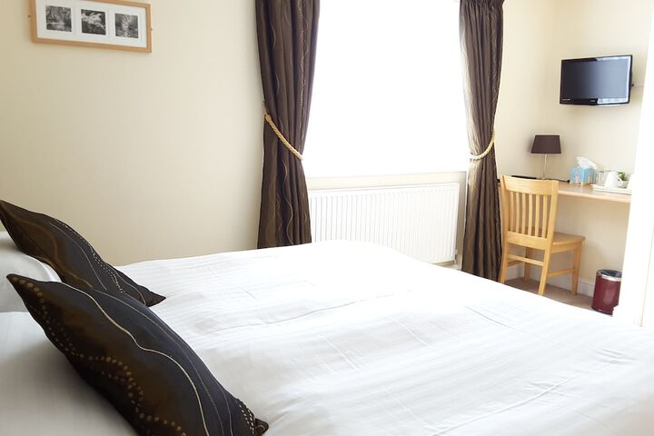 Room 5 of 86