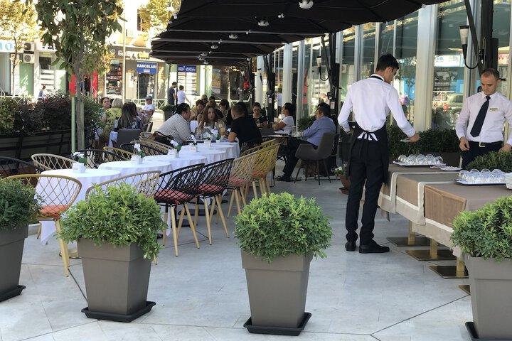 Dining 59 of 60