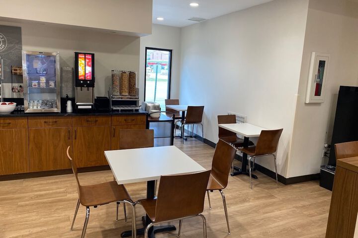Breakfast area