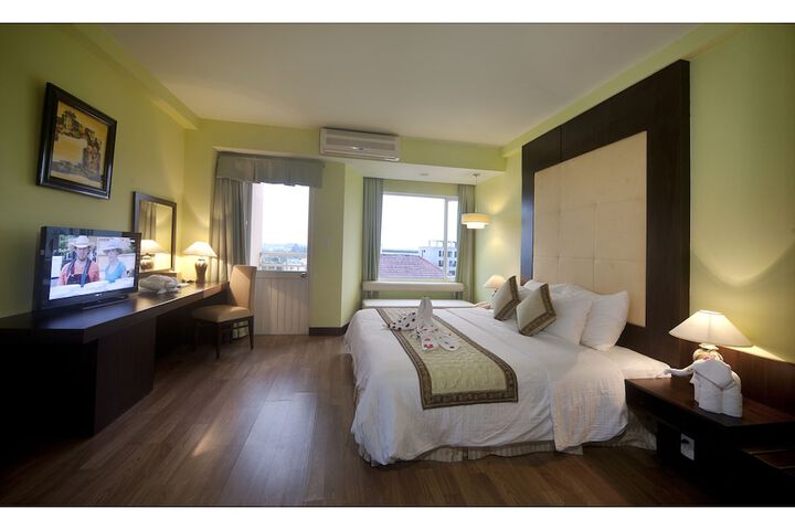 Room 14 of 127