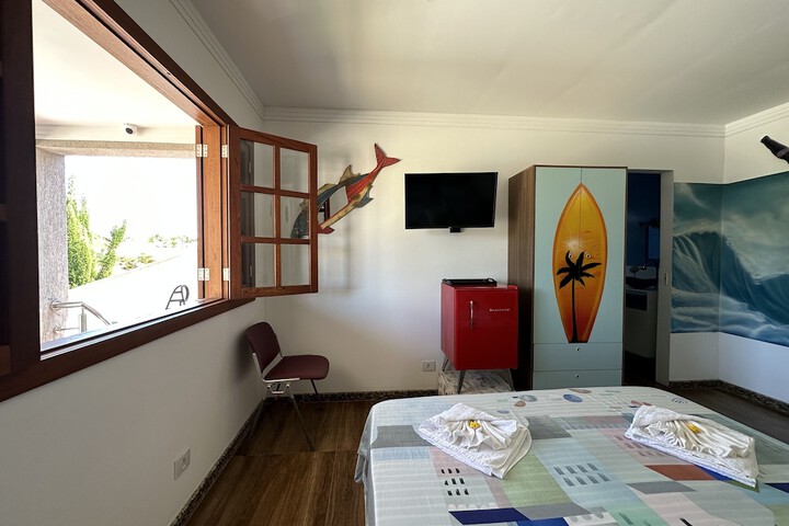 Room 12 of 180