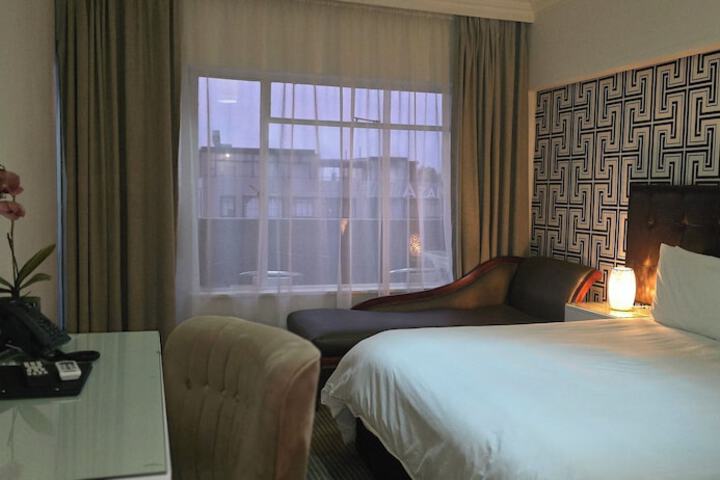 Room 13 of 25