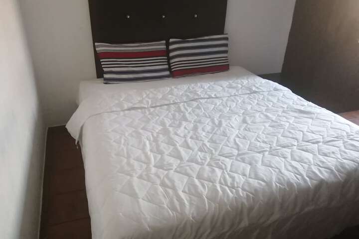 Room 4 of 11