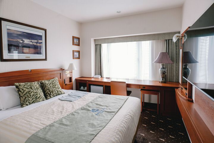 Room 13 of 107