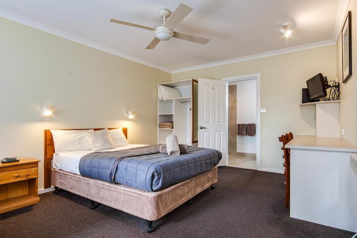 Room 21 of 53