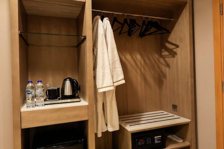 Room 48 of 86