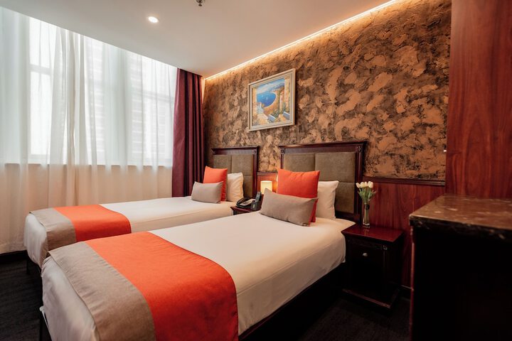 Room 21 of 50
