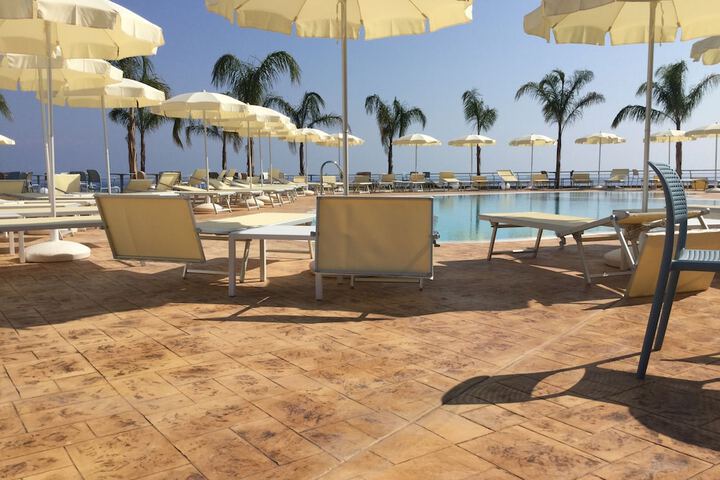 Pool Hotel