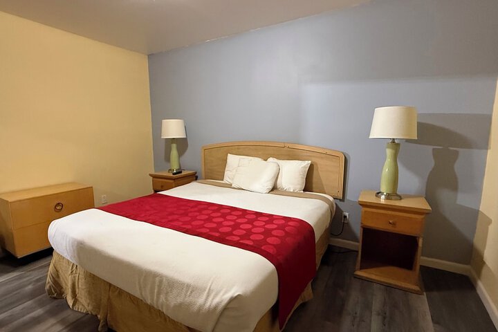 Room 14 of 28