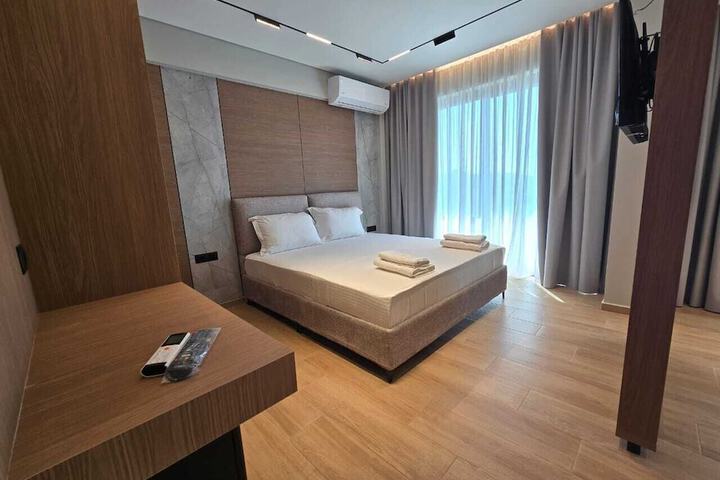 Room 31 of 77