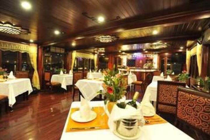 Dining 57 of 64