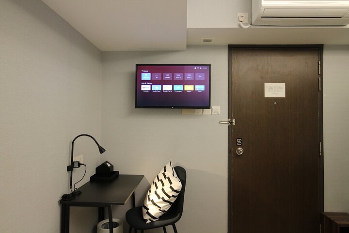 Room 9 of 56