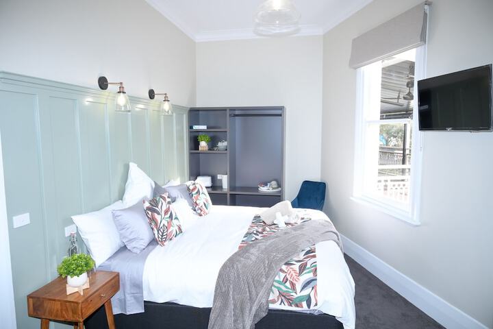 Room 2 of 13
