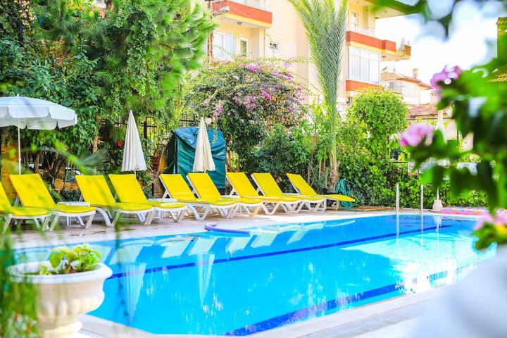 Hotel with Pool