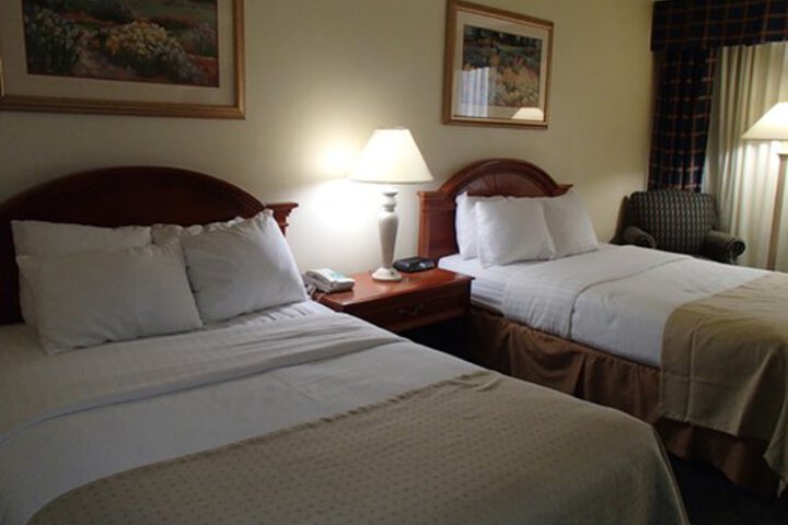 Clarion Hotel & Suites Greenville