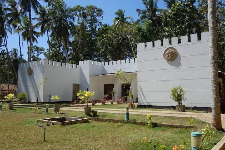 Royal Mandira Hotel