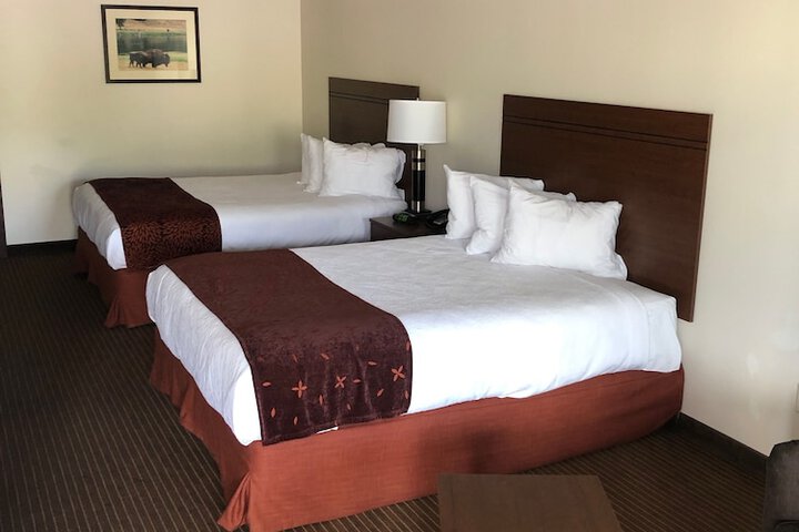 Room 5 of 32
