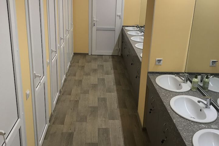 Room 6 of 24