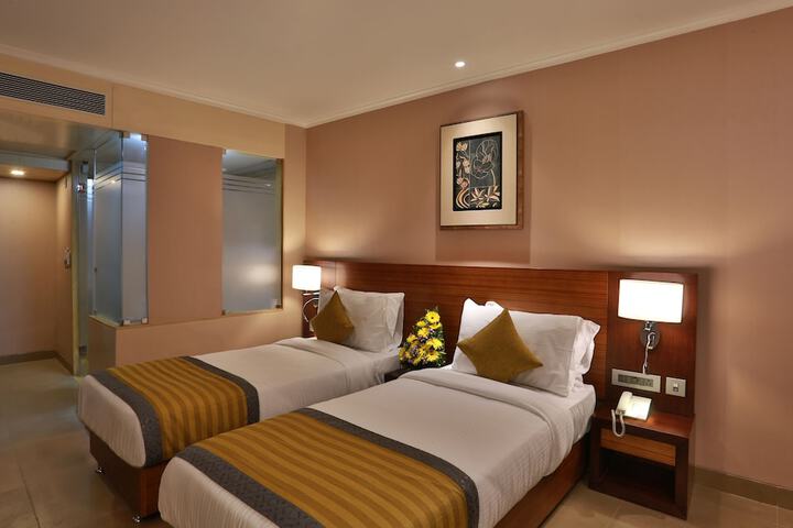 Room 8 of 24