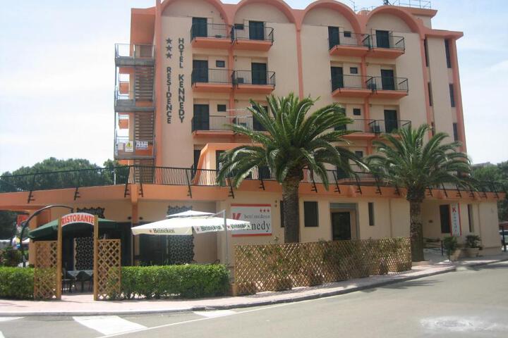 Hotel Kennedy