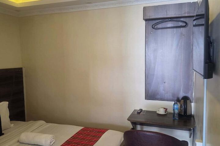 Room 13 of 49