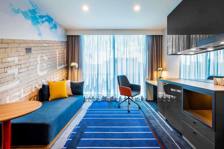 Room 40 of 158