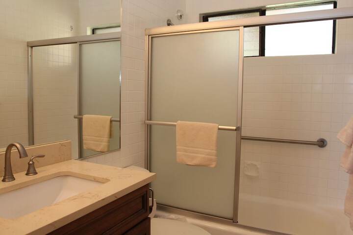 Hono Kai # B7 1 Bathroom Condo in Wailuku, HI