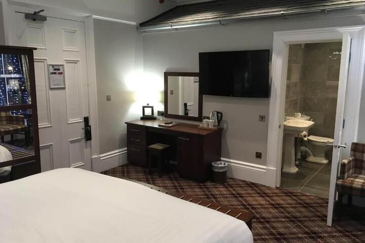 Room 6 of 39