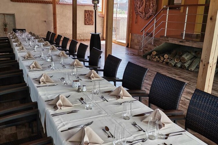 Dining 6 of 18