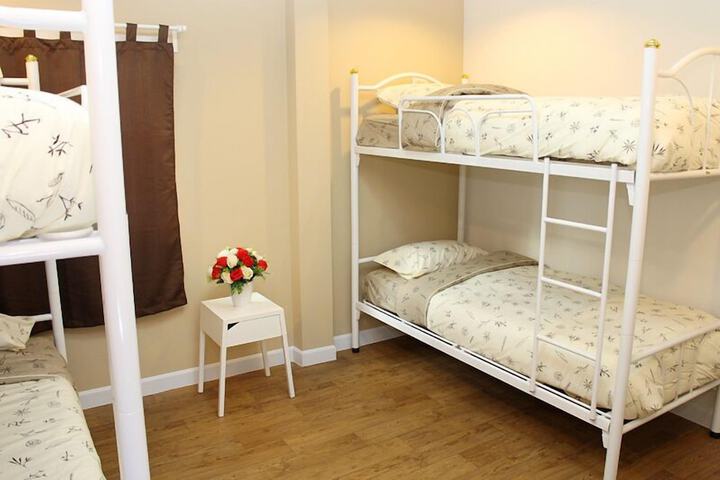 Room 13 of 43