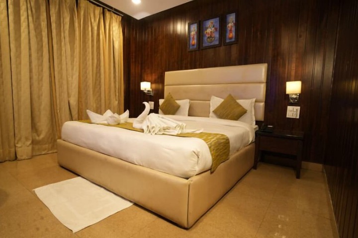Room 16 of 18