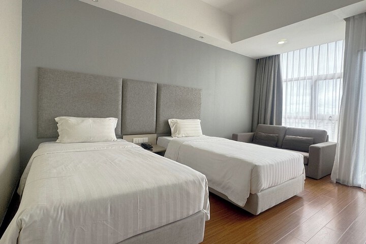 Room 5 of 30