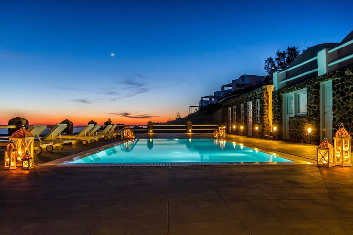 Pool 116 of 190