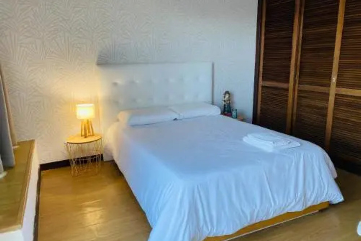 Room 2 of 21