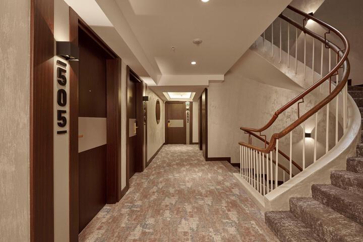 Hotel Interior 10 of 113