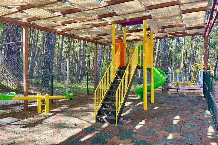 Children's play area - outdoor