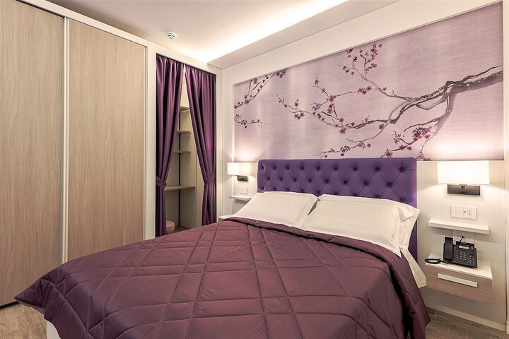 Room 13 of 29