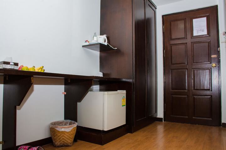 Room 11 of 23