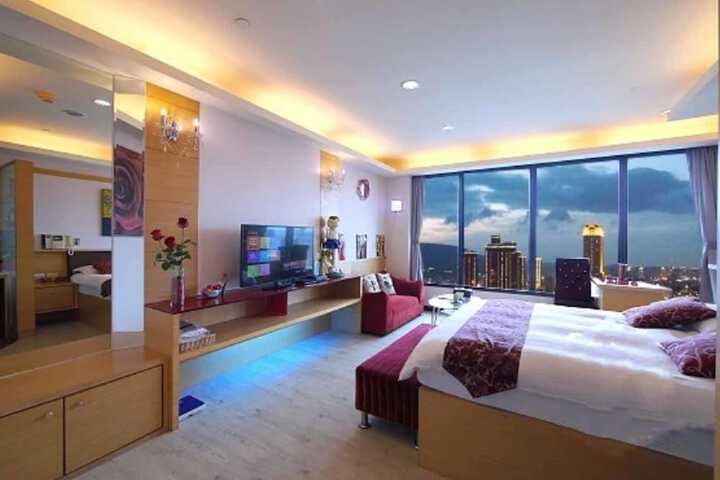 Room 79 of 98