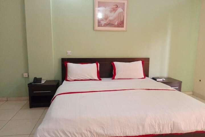 Room 2 of 11
