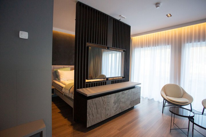 Room 12 of 41