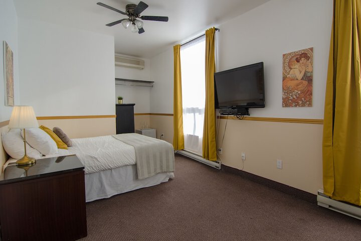 Room 13 of 87