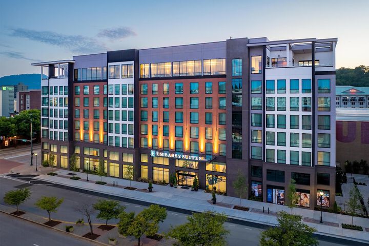 Embassy Suites by Hilton Chattanooga Downtown in Chattanooga, TN