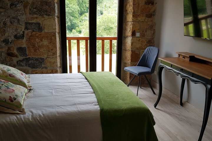 Room 3 of 44