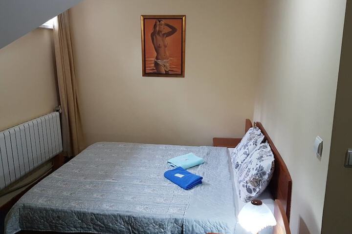Room 19 of 30