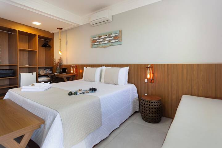 Room 5 of 76