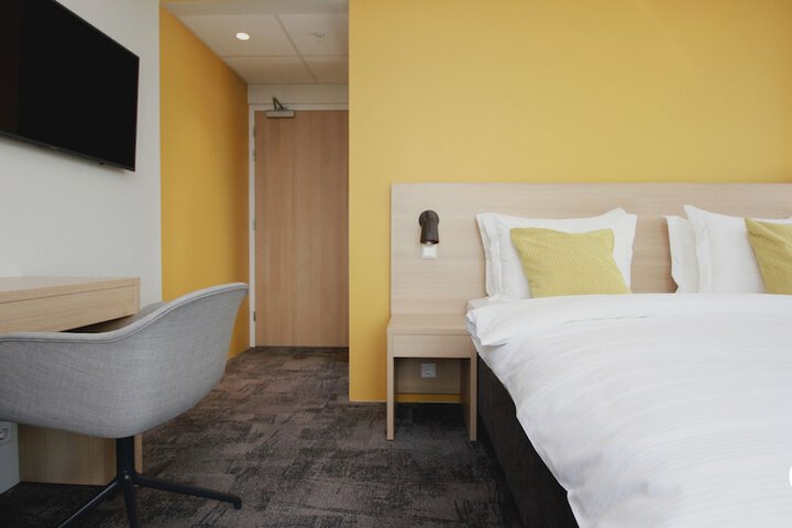 Room 18 of 39