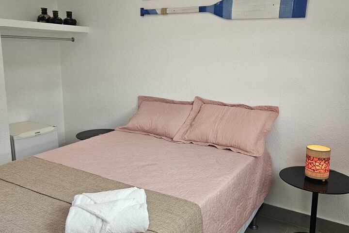 Room 6 of 63