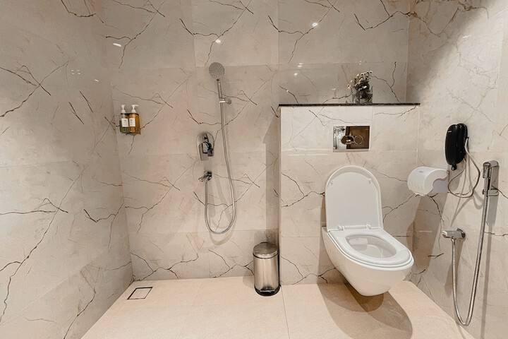 Room 15 of 23