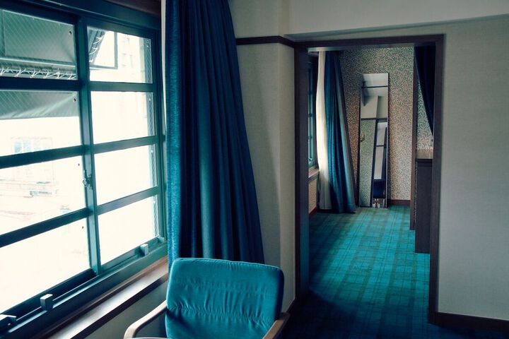 Room 11 of 106